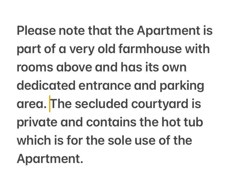 Bryntirion Farmhouse Apartment With Hot Tub Llanfair Caereinion Extérieur photo